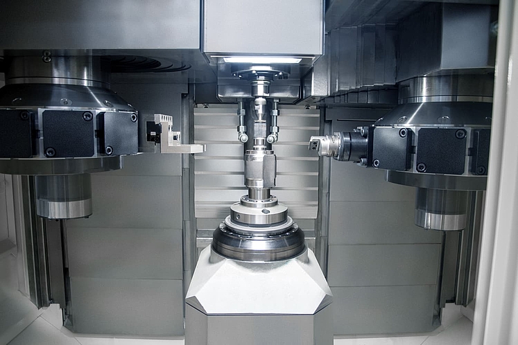 EMAG VT series machine performing CNC turning of an outer race using peel turning technology 