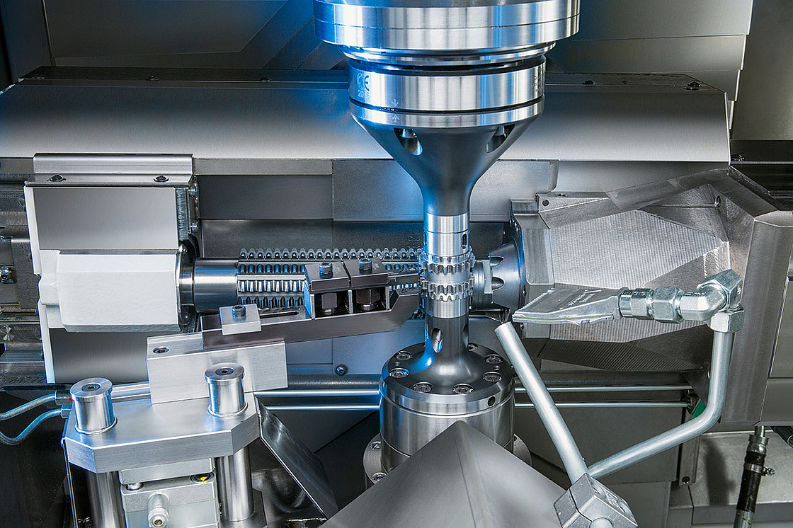 High productivity sprocket machining on a manufacturing system