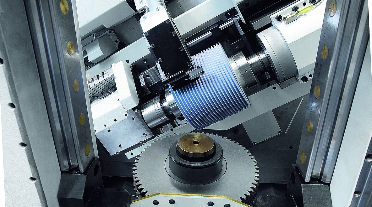 The G 250 gear grinding machine from EMAG SU has been specially designed for short cycle times and premium quality.