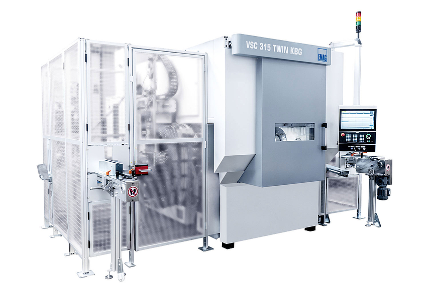 Milling straight ball races of joint housings and joint hubs on the VSC 315 TWIN KBG